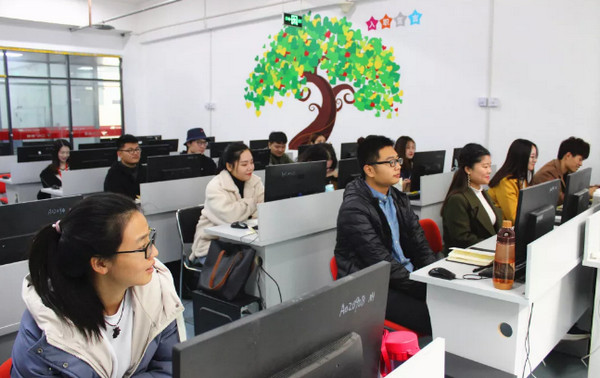 配图1 11月29云和数据UI专业班开班 配图1 11月29云和数据UI专业班开班