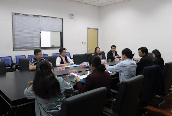 1553648760232908.jpg 配图4 双方领导就校企合作等问题展深入探讨.jpg