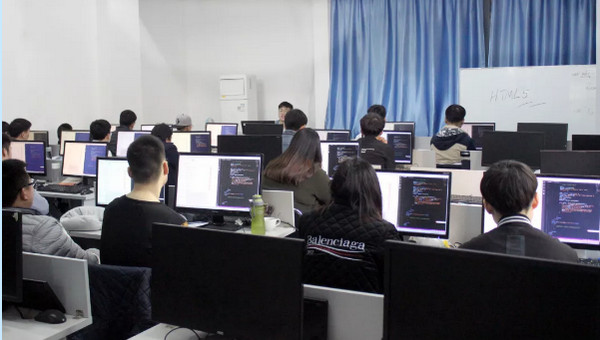 1558749310753705.jpg 配图7 云和数据给你看得见的未来.jpg