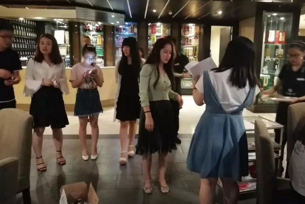 1559613803758115.jpg 配图2 云和数据西安中心周年庆典放大招笔记本电脑免费送.jpg