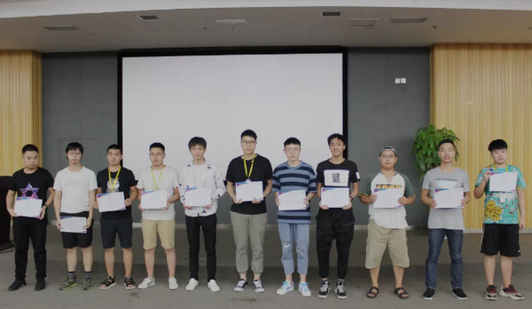 1566370239680051.jpg 配图6 云和数据H5培训、VR培训班毕业.jpg